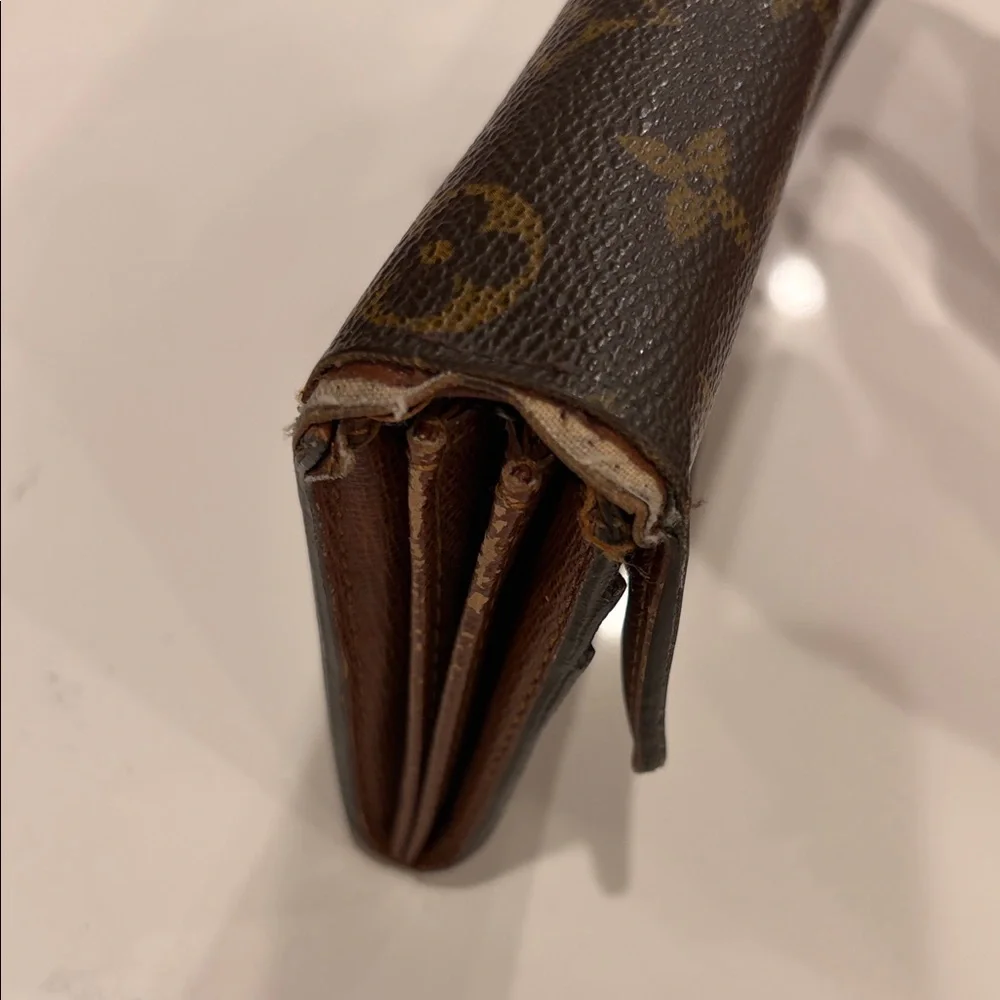Louis Vuitton Portefeuille Sarah Monogram Long Wallet - Picture 9 of 14